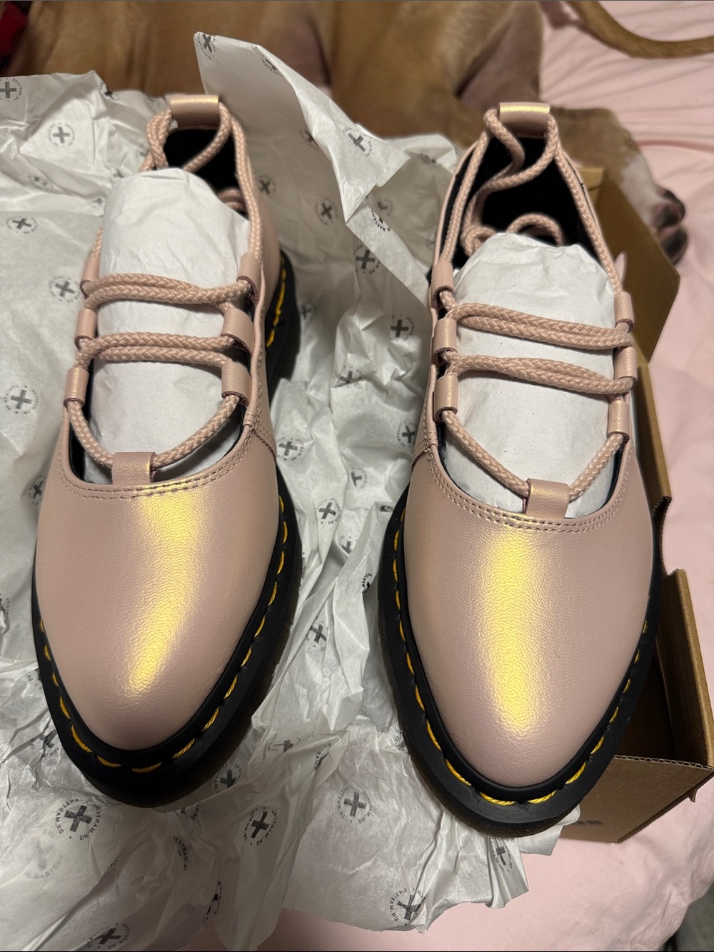 Dr. Martens Elphie II powder pink and gold size 7